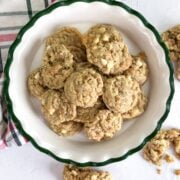 in a pie plate with a green and red napkin