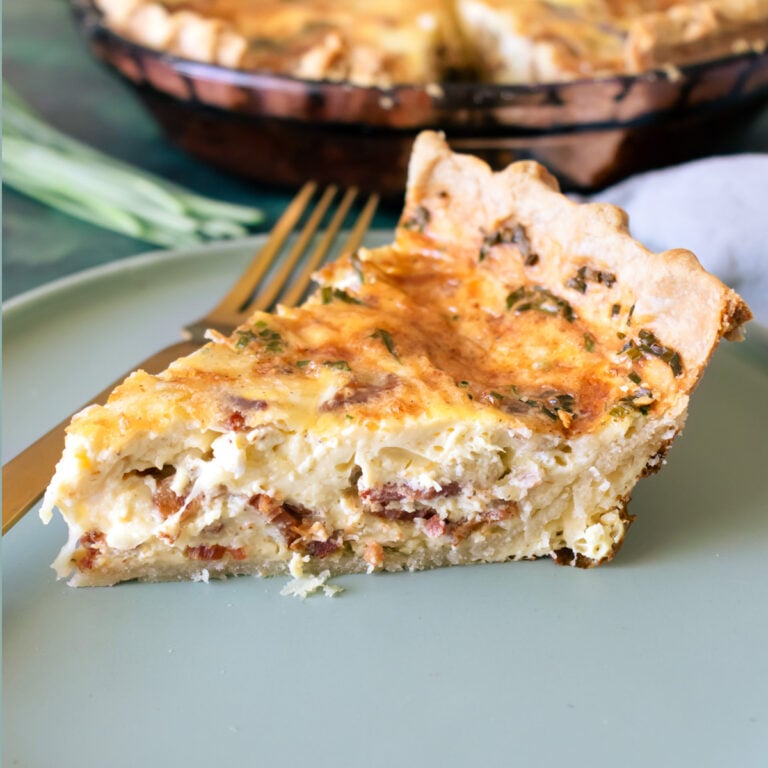 A close up of quche lorianne